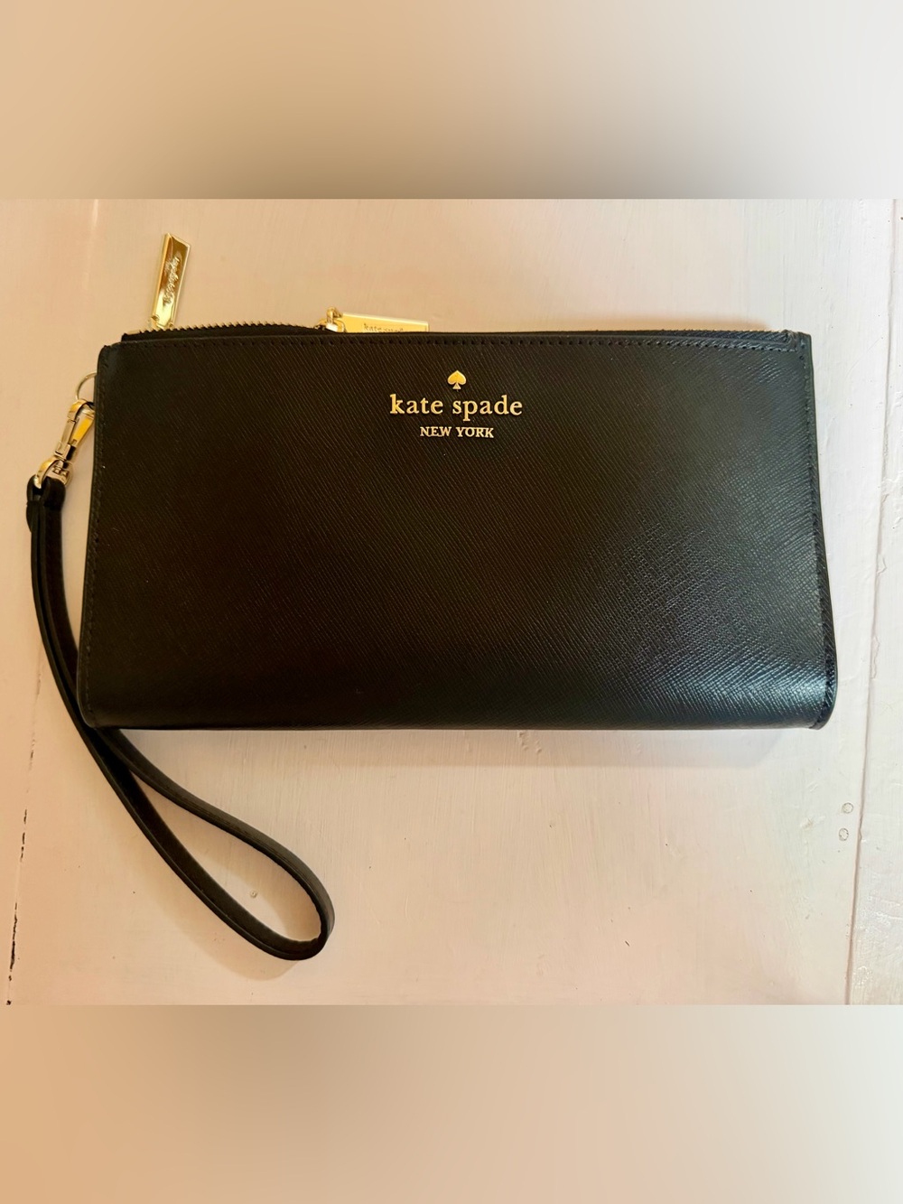 kate spade Black Leather Zip Wristlet with Gold Hardware New with Tag wallet
